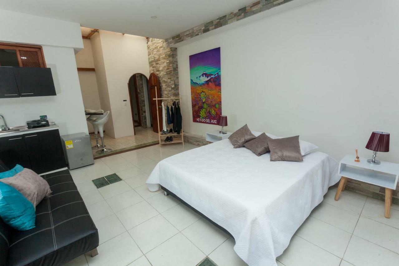 Albore Hostal Pereira Bagian luar foto